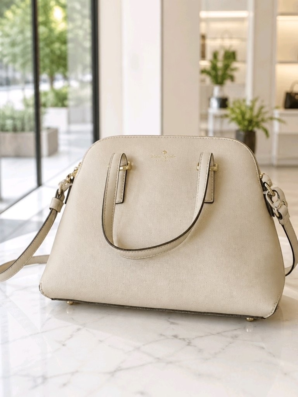 Kate Spade Cedar Street Maise Satchel Saffiano Leather Classic Dome Cream Logo